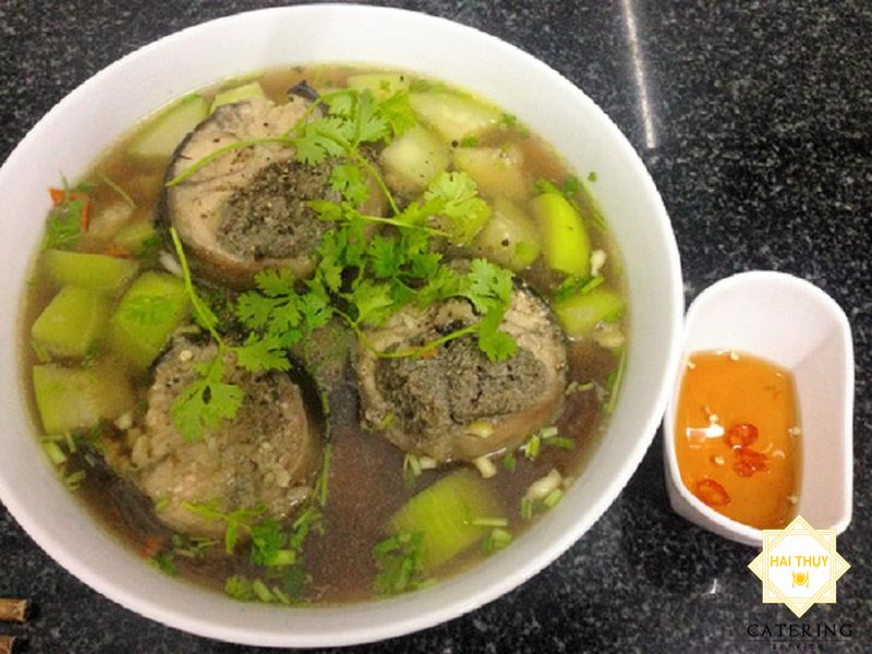 Canh bầu nấu cá trê