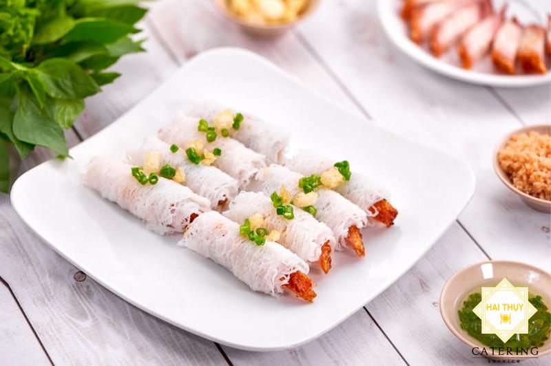 Heo Quay Chay Cuốn Bánh Hỏi 