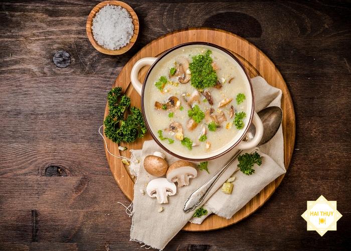 Soup gà nấm hương
