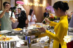 Tận hưởng sự đẳng cấp với dịch vụ đặt tiệc buffet Hai Thụy catering