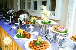 Những món ăn trong buổi tiệc buffet vô cùng đa dạng và phong phú 