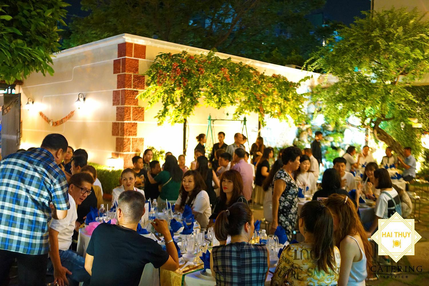 Cùng Hai Thụy Catering hòa chung không khí ấm áp với dịch vụ đặt tiệc tại nhà quận Phú Nhuận