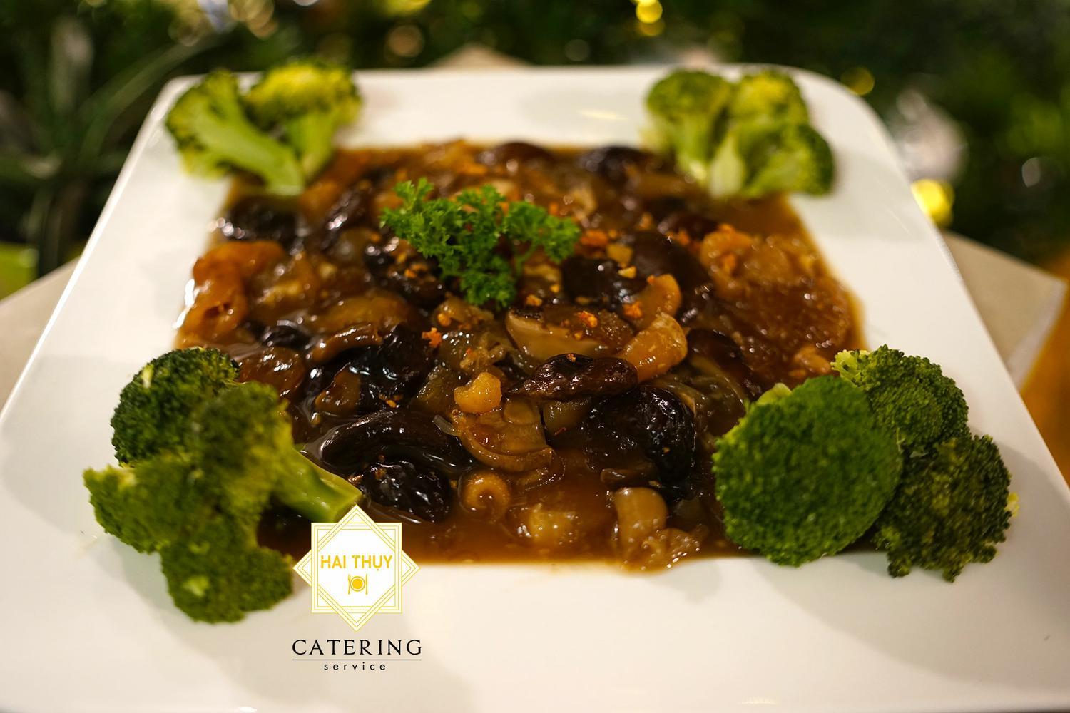 Miến xào cua - được chế biến theo công thức riêng cùng các nguyên vật liệu tươi ngon nhất