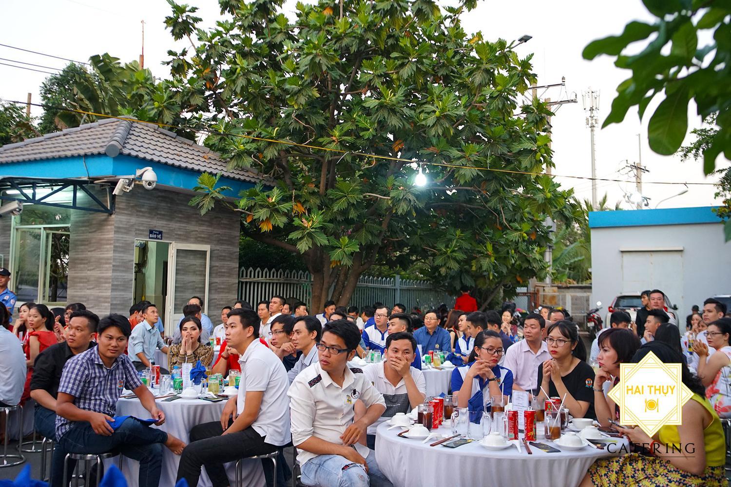 Rộn ràng khi tổ chức tiệc tất niên công ty quận 7 những ngày tết cận kề