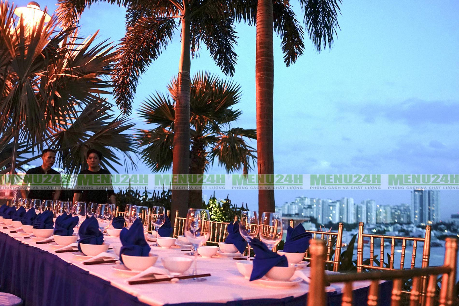 Đặt tiệc sinh nhật trọn gói chỉ 249K 1 người tại Menu24h