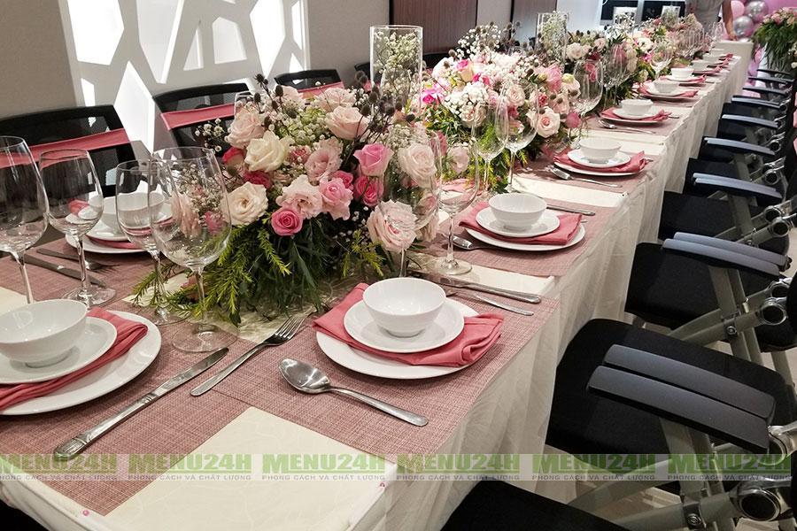 Cùng Menu24h “nằm lòng” xu hướng tổ chức tiệc cưới ngoài trời thân mật ở biển