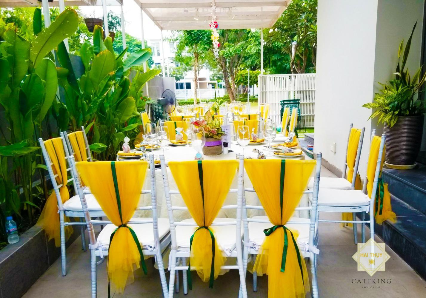 Đặt tiệc tại nhà chính là xu hướng được đông đảo khách hàng lựa chọn