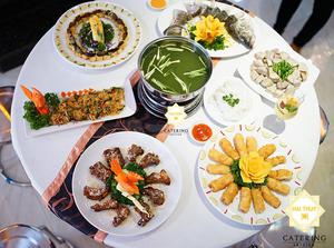 Phần ẩm thực thịnh soạn trong bữa tiệc tất niên 