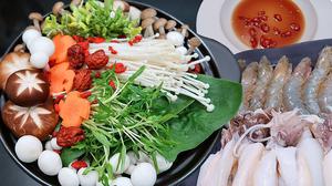 Tổ chức tiệc gia đình cuối năm ấm cúng với các món đơn giản