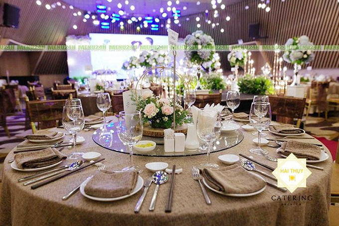 Tiệc đính hôn có ý nghĩa như thế nào? Có nên sử dụng dịch vụ đặt tiệc đính hôn hay không?