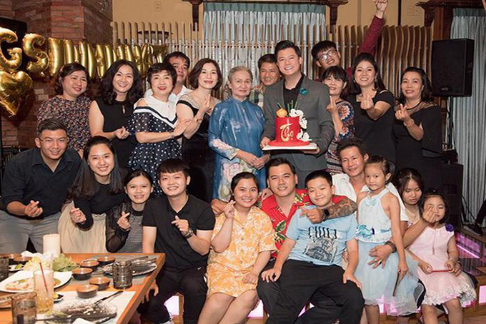 Vì sao đặt tiệc mừng thọ ông bà?