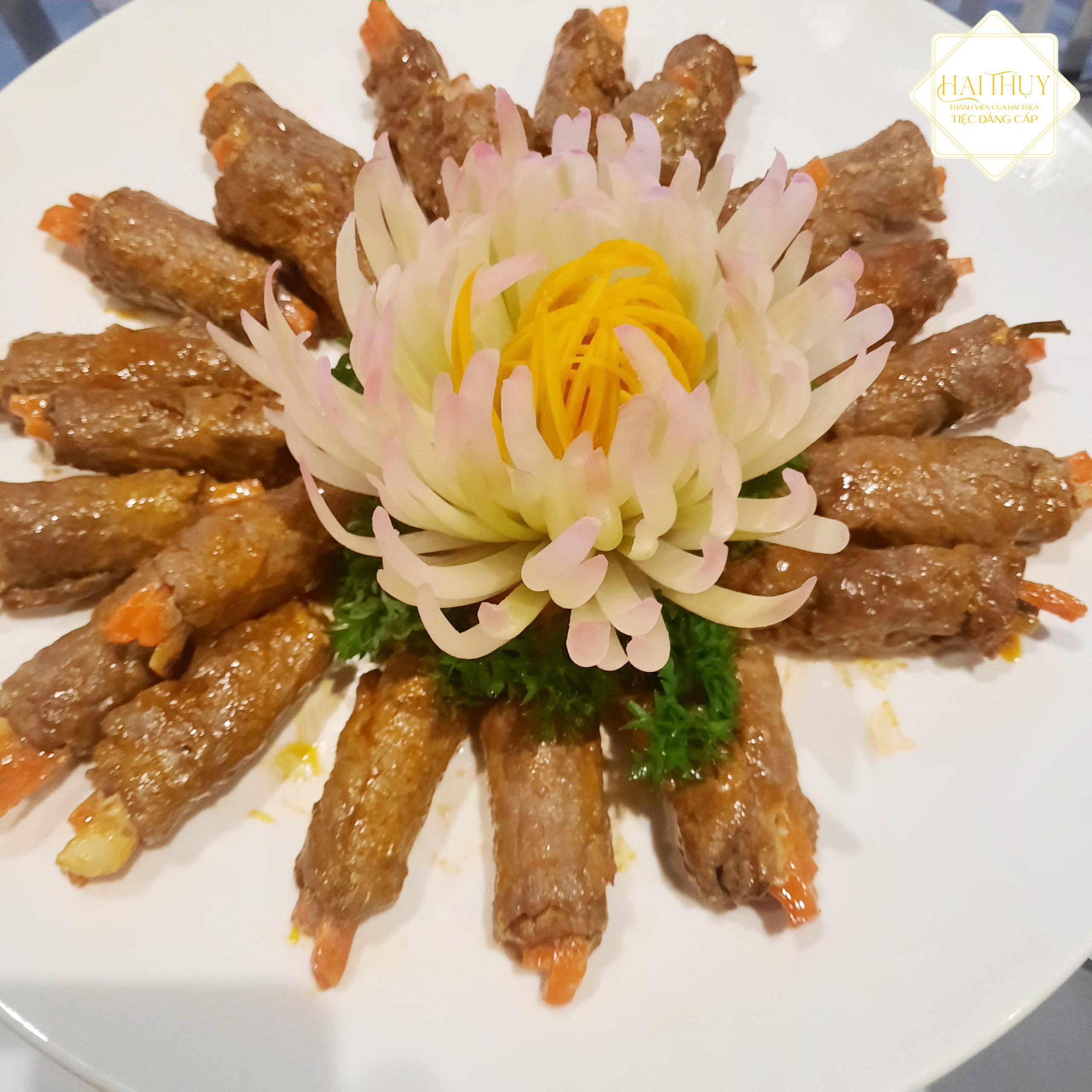 Vạn Niềm vui cùng tiệc Buffet Trường Đại Học Kinh Tế Cơ Sở 2 Tp. Hồ Chí Minh - Menu24h 